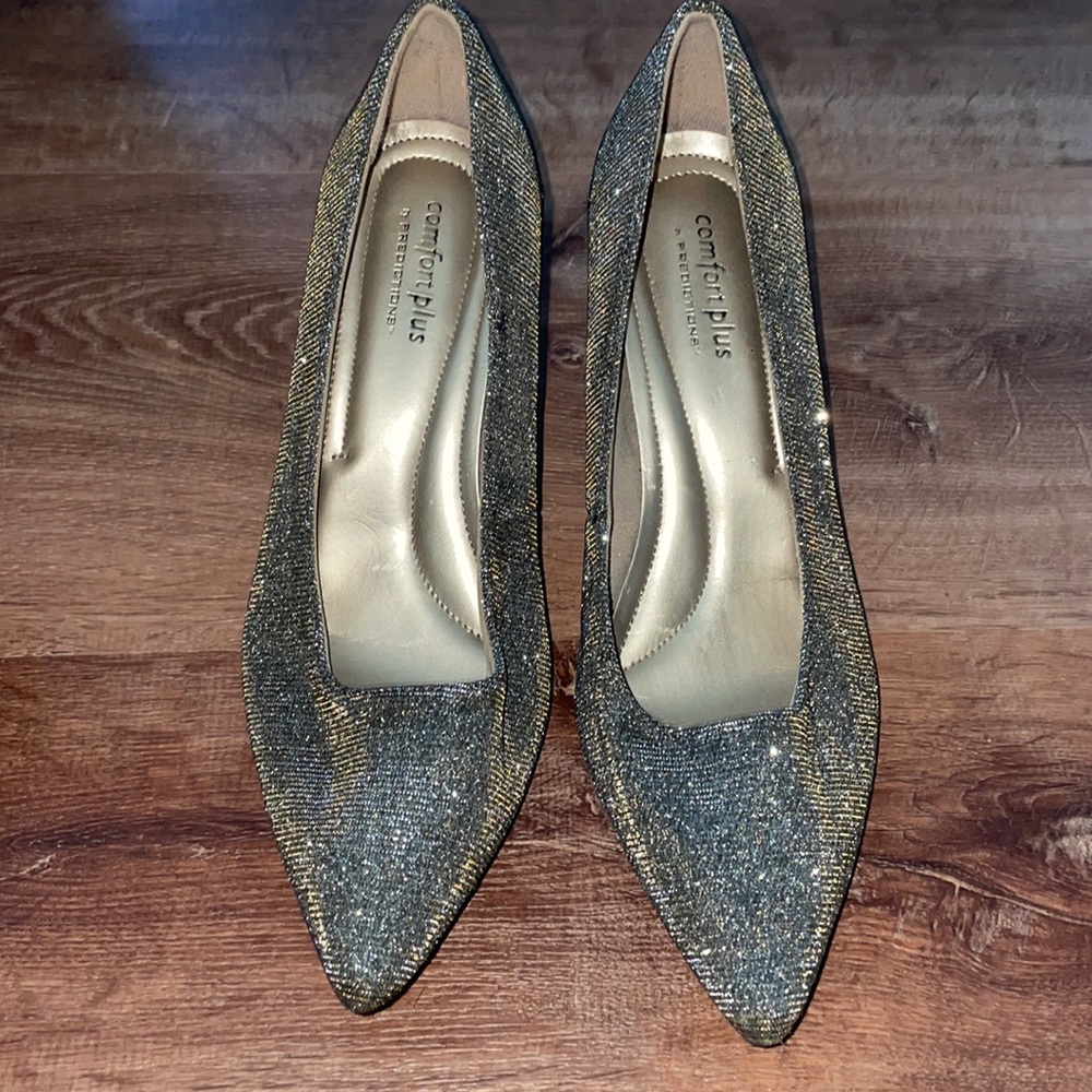 Gray/Gold pointed toe heels size 8